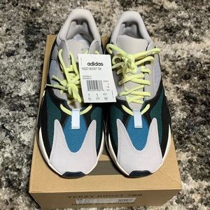 Yeezy boost 700 waverunner